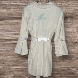 Betsy Johnson "I Do" Embroidered Robe – A Touch of Bridal Bliss